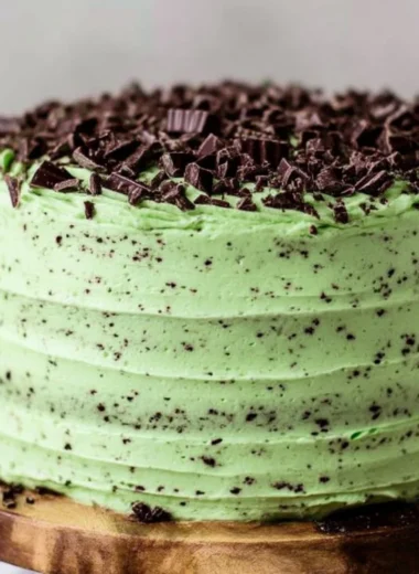 Delicious Chocolate Mint Cake with a rich chocolate and mint flavor