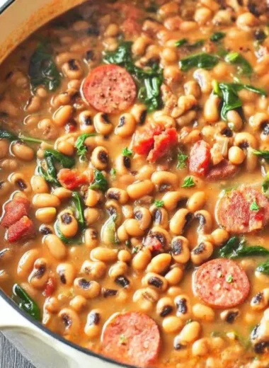 Delicious Southern Black-Eyed Peas served in Hoppin' John dish