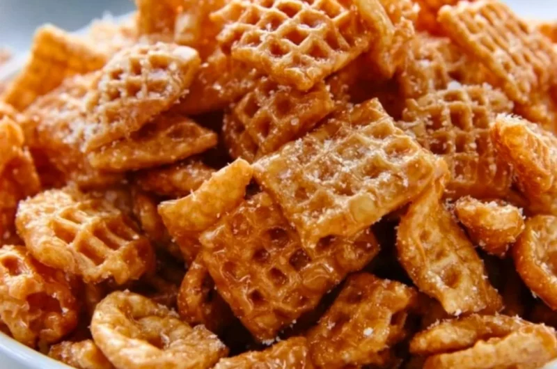 Delicious Caramel Crispix snack with a crunchy caramel coating