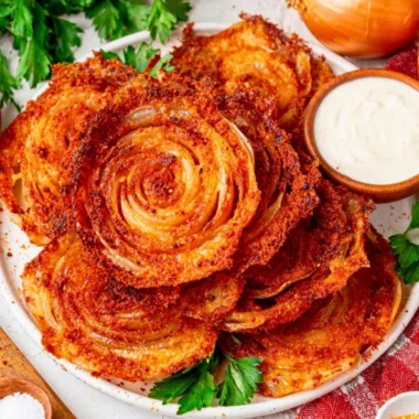 Viral onion ring chips, a crunchy and tasty snack, perfect for all occasions.