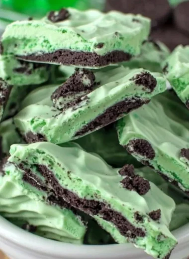 Delicious Mint Oreo Bark topped with crushed Oreos and minty goodness